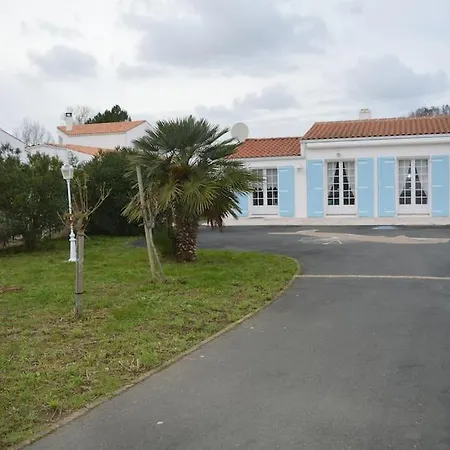 Holiday home Maison 8 Pers 300m De La